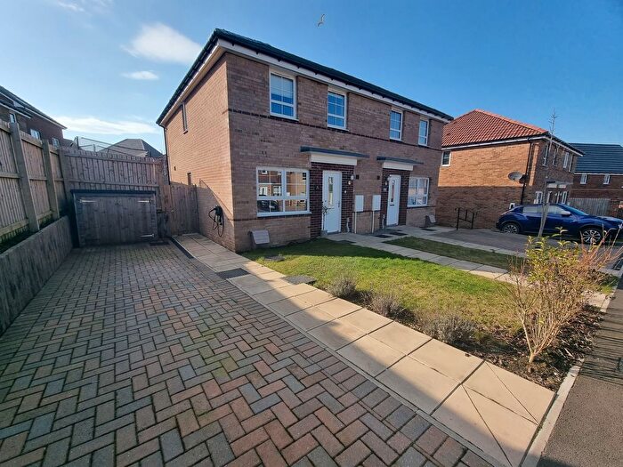 3 Bedroom Semi Detached House For Sale In Larch Avenue, Throckley, NE15