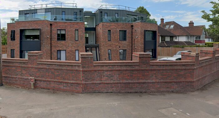 1 Bedroom Flat To Rent In Oxhey Road, Watford, WD19