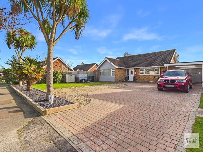 2 Bedroom Detached Bungalow For Sale In Downing Close, Bognor Regis, PO21