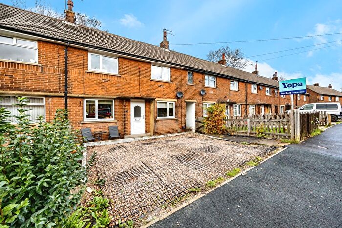 3 Bedroom Terraced House For Sale In Royds Avenue, Holmfirth, HD9