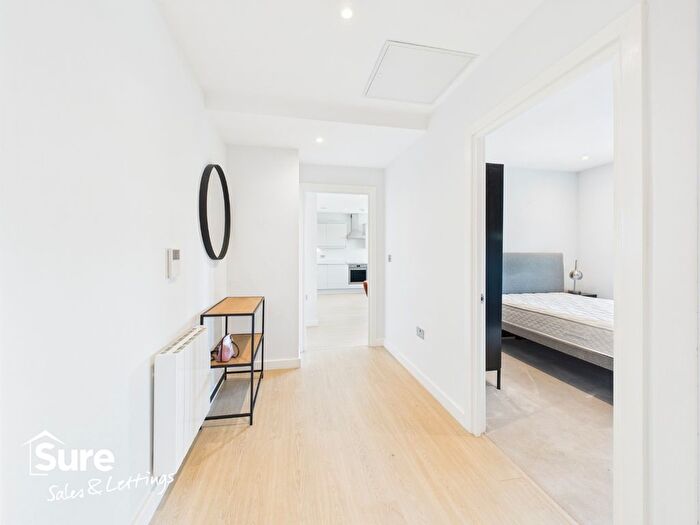 2 Bedroom Flat To Rent In Hamilton House, Marlowes, Hemel Hempstead, Hertfordshire, HP1