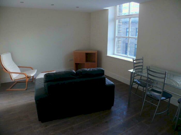 1 Bedroom Flat To Rent In Vincent Street, Bradford, BD1