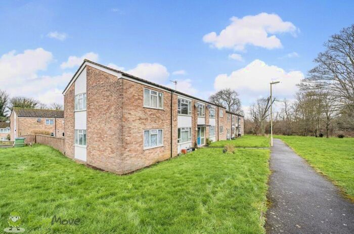 2 Bedroom Flat For Sale In Strokins Road, Kingsclere, Newbury, Berkshire, RG20
