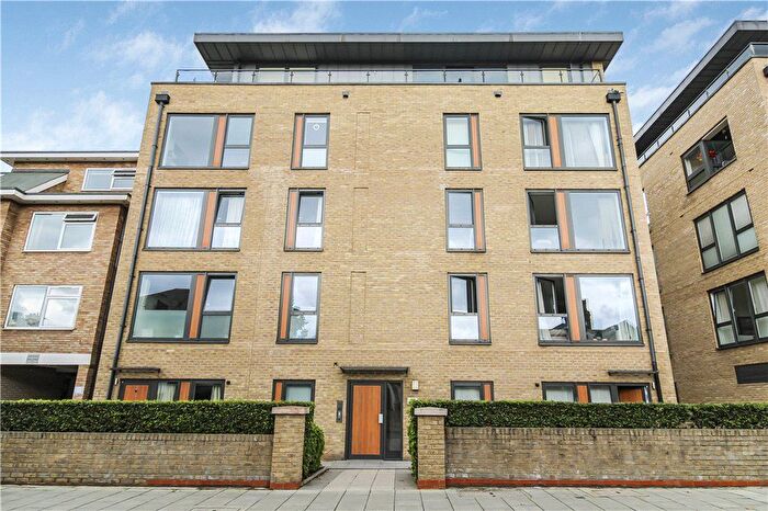 2 Bedroom Flat To Rent In Hartfield Road, London, SW19