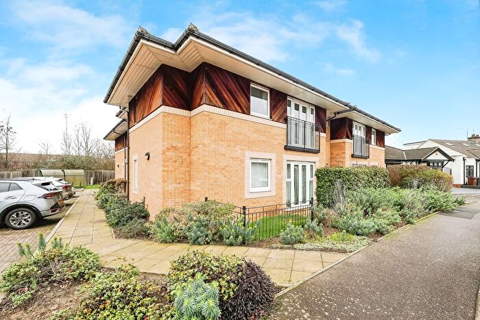 2 Bedroom Flat For Sale In Stafford Avenue, Hornchurch, RM11