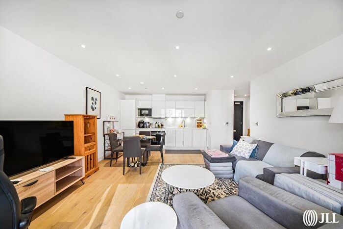 1 Bedroom Flat To Rent In Heritage Tower, East Ferry Road, E14