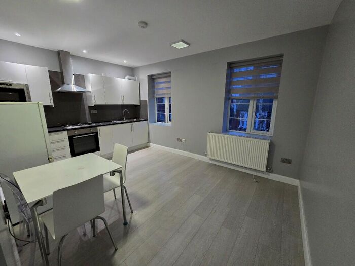 1 Bedroom Flat To Rent In Harpenden Road, London, SE27