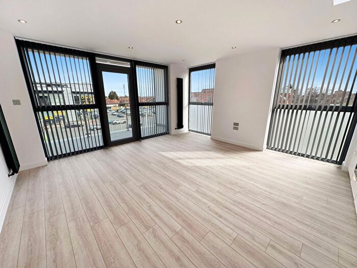 1 Bedroom Flat To Rent In - Farnham Road, Slough, Berkshire, SL2