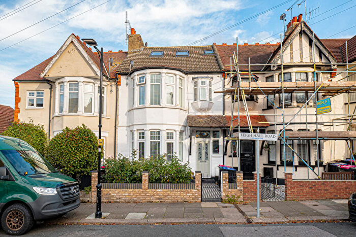 5 Bedroom Terraced House For Sale In Leigh Hall Road, Leigh-on-sea, SS9