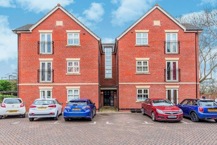 2 Bedroom Flat To Rent In Carr Lane, Bessacarr, Doncaster, South Yorkshire, DN4