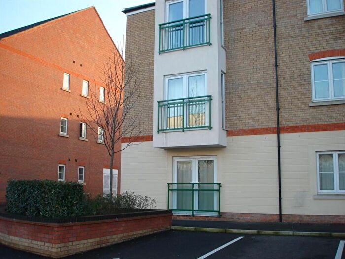 1 Bedroom Flat To Rent In Riverside Drive, Lincoln, LN5