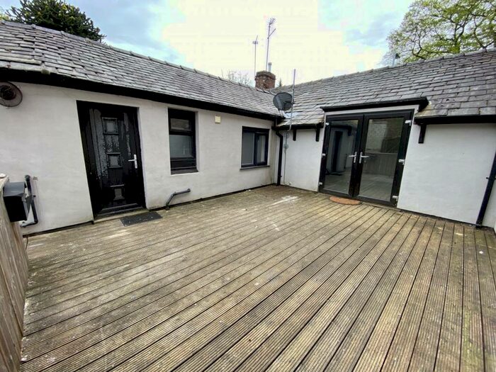 3 Bedroom Flat To Rent In Barlow Moor Road, West Didsbury, Manchester, M20