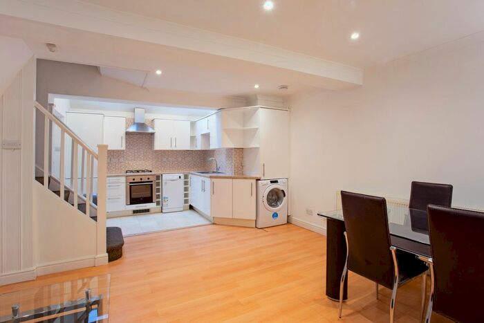 1 Bedroom Detached House To Rent In Daventry Street, Marylebone, NW1