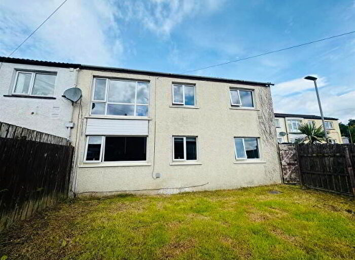3 Bedroom End Of Terrace House For Sale In Glenowen Park, Derry, BT48