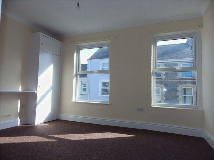 2 Bedroom End Of Terrace House To Rent In Victoria Street, Caernarfon, Gwynedd, LL55
