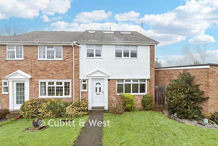 5 Bedroom End Of Terrace House For Sale In Eccles Hill, North Holmwood, Dorking, Surrey, RH5