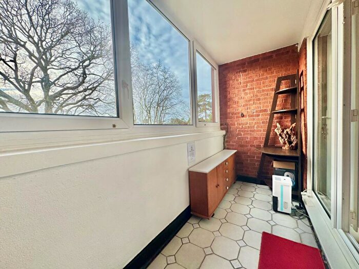 2 Bedroom Apartment To Rent In Auburn Mansions, Poole, BH12