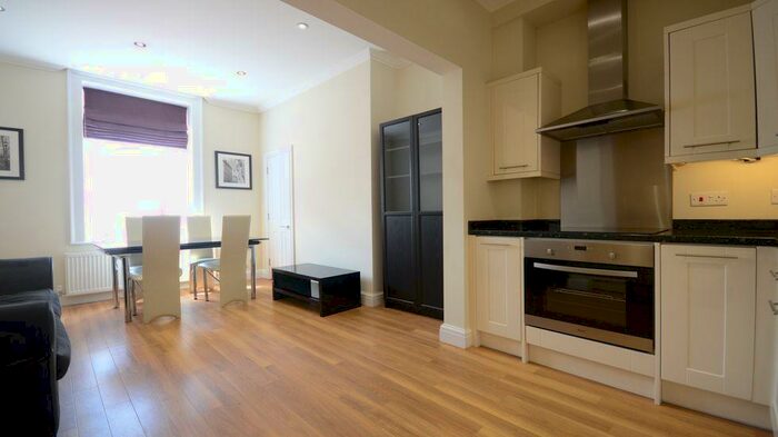 2 Bedroom Apartment To Rent In London Street, Reading, RG1