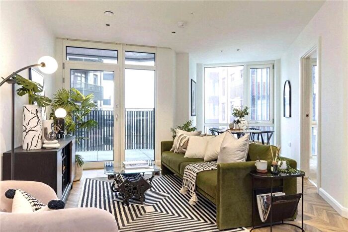 2 Bedroom Flat For Sale In Cerulean Quarter, Canning Town, E16