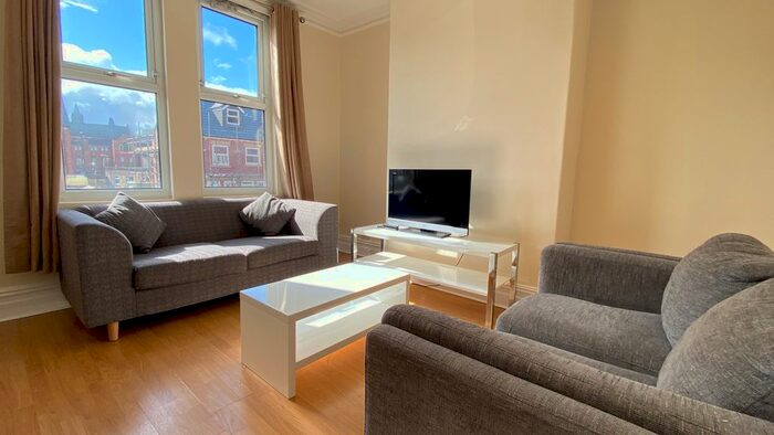 4 Bedroom Terraced House To Rent In Salisbury Grove, Armley, Leeds, LS12