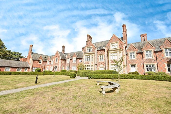 2 Bedroom Flat For Sale In Grey Lady Place, Billericay, CM11