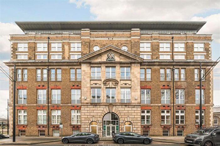 2 Bedroom Flat For Sale In Cadogan Road, Woolwich, SE18