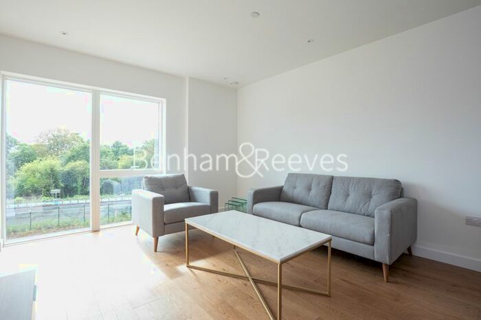 1 Bedroom Flat To Rent In Achill Close, Colindale, NW9