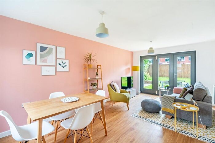 2 Bedroom Semi-Detached House To Rent In Bellerby Court, York, YO31