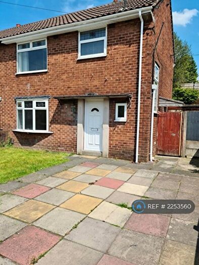 3 Bedroom Semi-Detached House To Rent In Ovenhouse Lane, Macclesfield, SK10