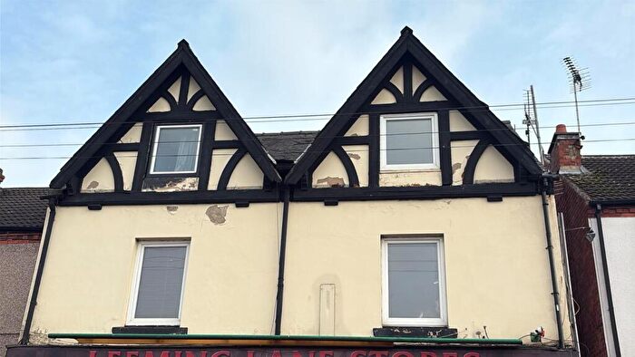 2 Bedroom Flat To Rent In Freshly Painted Flat Over Floors - Leeming Lane, NG19