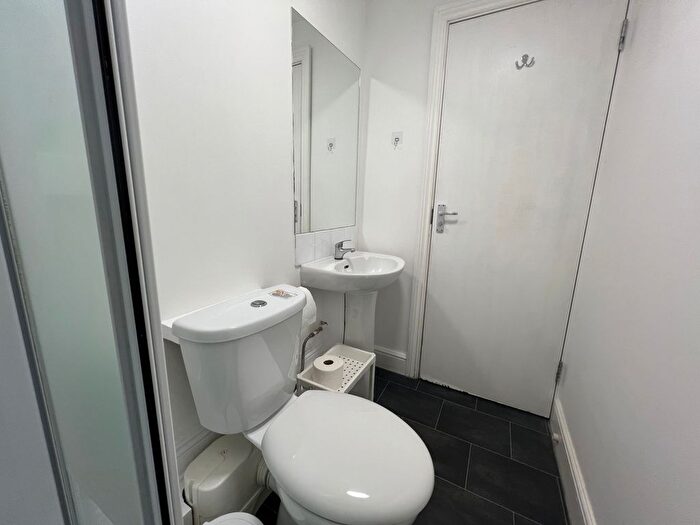 Studio To Rent In Cromwell Road, London, SW7