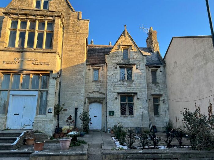 3 Bedroom End Of Terrace House To Rent In Church Street, Trowbridge, BA14