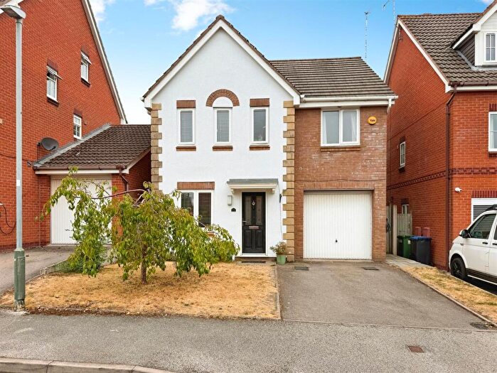 4 Bedroom Detached House For Sale In Admington Drive, Hatton Park, Warwick, CV35