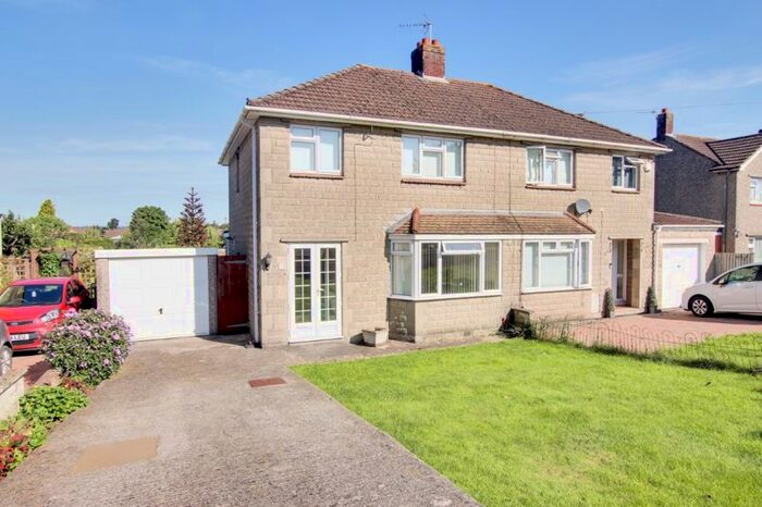 3 Bedroom Semi-Detached House To Rent In St. Thomas Road, Trowbridge, BA14