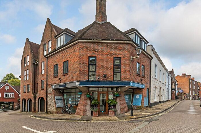 1 Bedroom Flat To Rent In St. Thomas Street, Winchester, SO23