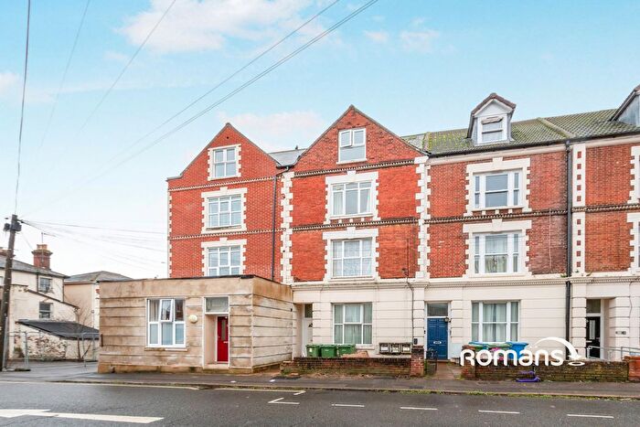 2 Bedroom Flat To Rent In Arthur Street, Aldershot, GU11