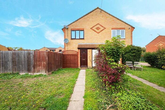 1 Bedroom Semi-Detached House To Rent In Steele Avenue, Greenhithe, Kent, DA9