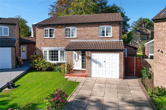 4 Bedroom Detached House For Sale In Acrehowe Rise, Baildon, Shipley, West Yorkshire, BD17