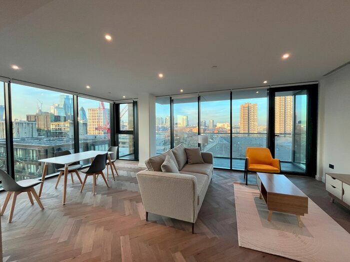 2 Bedroom Flat To Rent In Merino Gardens, London, E1W