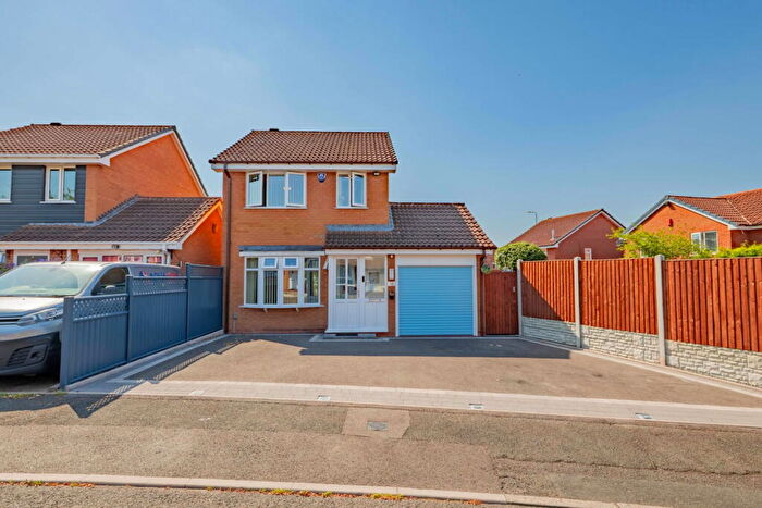 3 Bedroom Detached House For Sale In Cumberland Close, Kingswinford, DY6