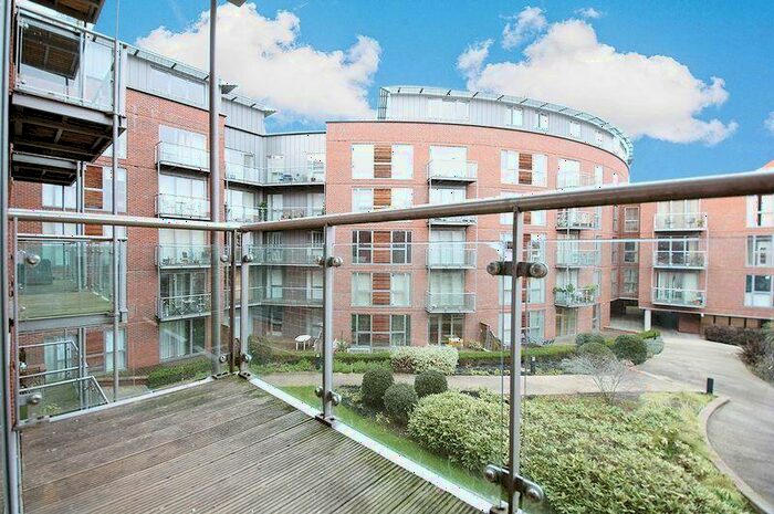 1 Bedroom Flat To Rent In The Heart, Walton-on-Thames, KT12