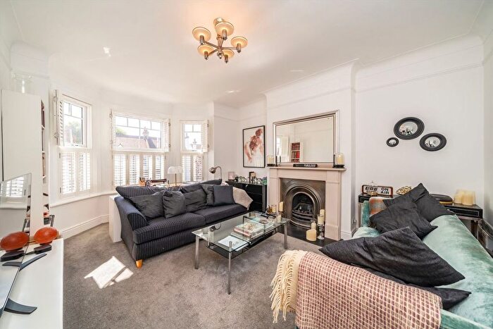 2 Bedroom Flat For Sale In Worple Road, Wimbledon, SW20