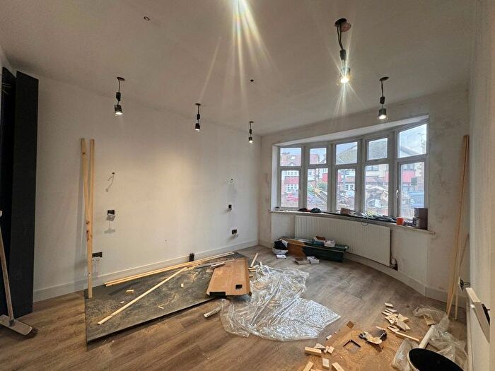 5 Bedroom Property To Rent In Cherry Orchard, West Drayton, UB7