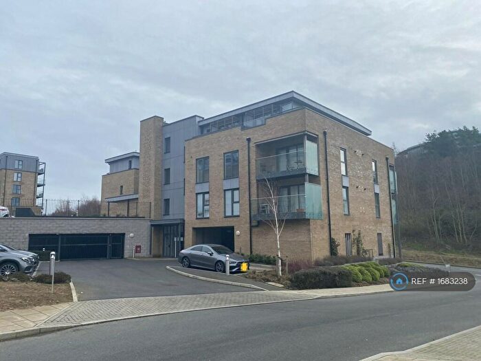 2 Bedroom Flat To Rent In Castle Hill Drive, Ebbsfleet Valley, Swanscombe, DA10