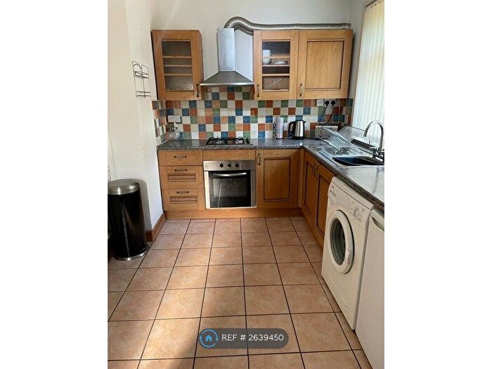 3 Bedroom Semi-Detached House To Rent In Rutland Road, Sheffield, S3