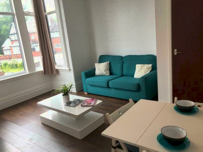 1 Bedroom Flat To Rent In Flat - Norwood Terrace, LS6