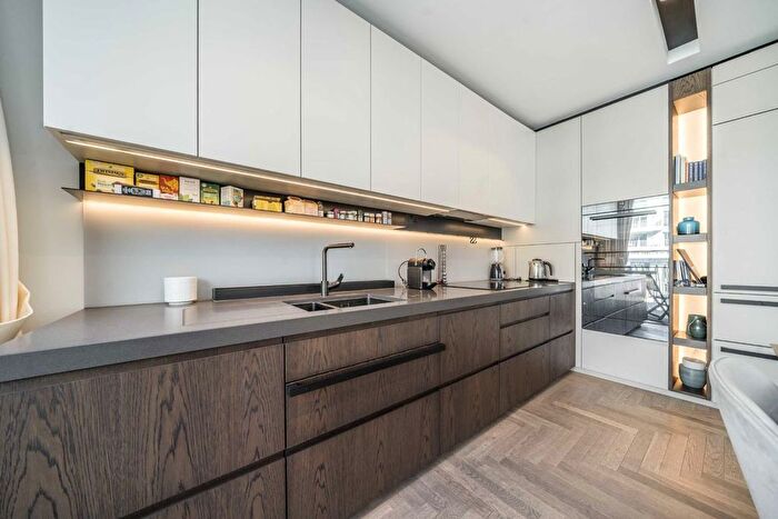 3 Bedroom Flat To Rent In Lewis Cubitt Walk, London, N1C