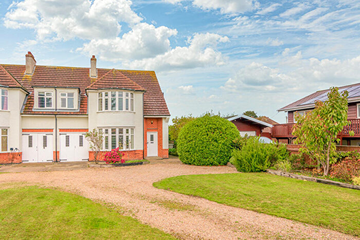 4 Bedroom Semi Detached House For Sale In Drummond Road, Skegness, PE25