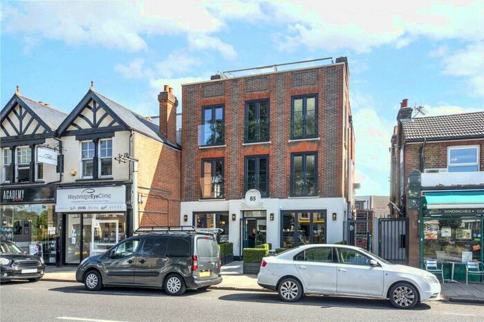 1 Bedroom Flat To Rent In Queens Road, Weybridge, Surrey, KT13