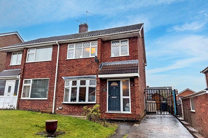 3 Bedroom Semi Detached House For Sale In Berwyn Way, Church Farm, Nuneaton, CV10